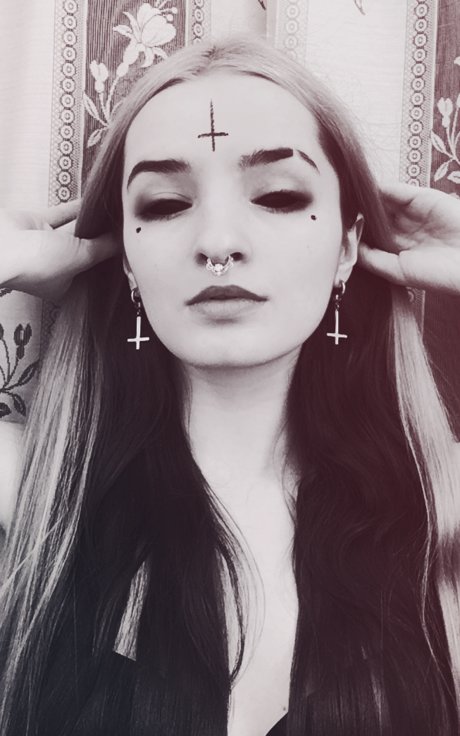 Lunar Fraulein perfect actress photos