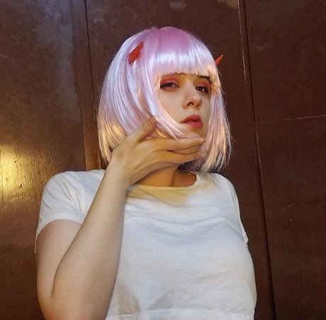 REI Lieb sexy model photo