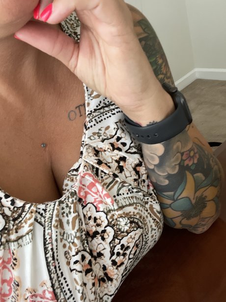 Racing Queen nude star pics