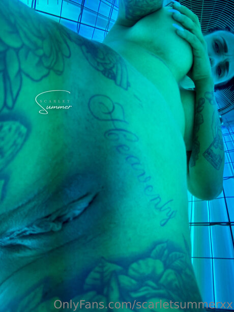 Scarlet Summer beautiful star picture