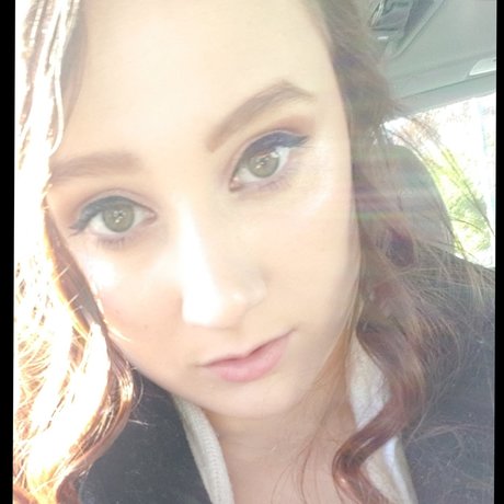 Scarlet Schnee hot actress img