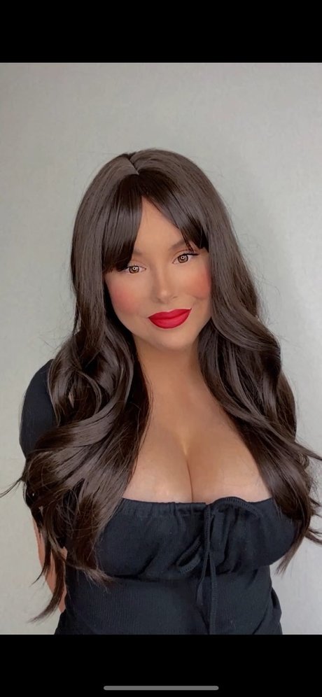 Miss Scarlette pornstar erotic gallery