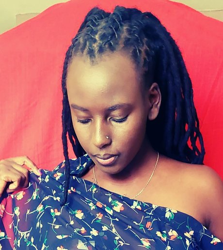 Sausy Suzie exclusive star photos