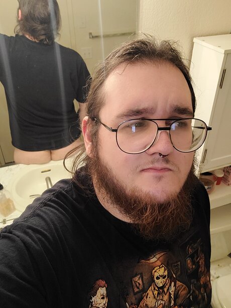 YessiPutItInMyMouth star exclusive image