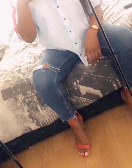 The Kinda Girl U Like nude actress photos