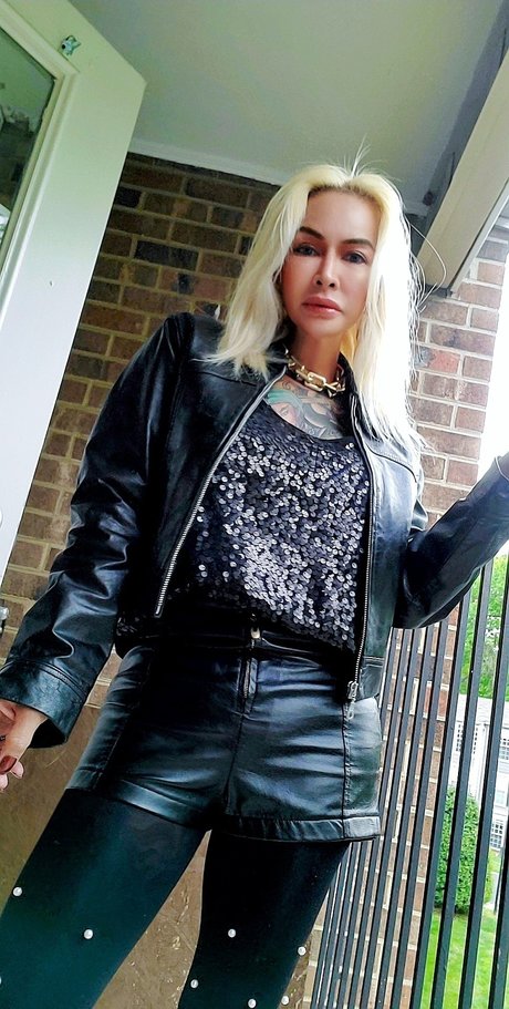 Nikki Chu model sexy gallery