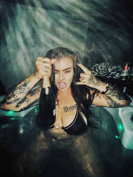 simona pornographic actress archive