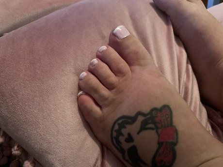 Yummy feet love nice pornstar pics