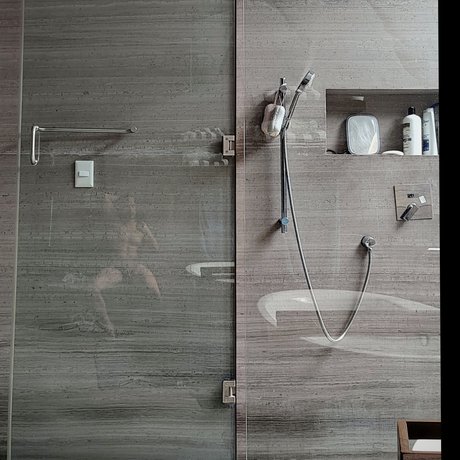 Mr F free star photos