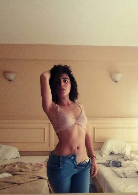 Yamil high quality pornstar pictures