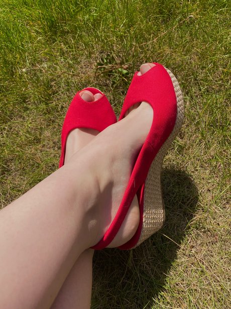 Feetgoddess star art images