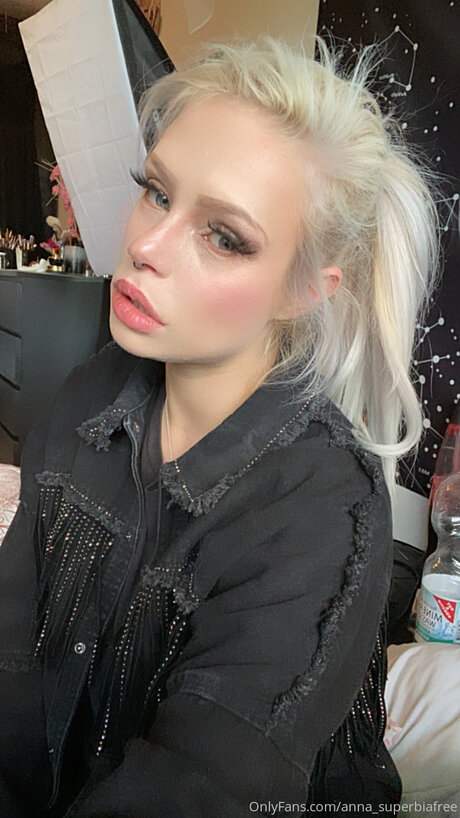 Superbia pornographic star pics