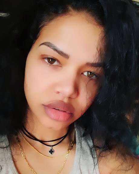 Tu Diosa Paulino model xxx photos