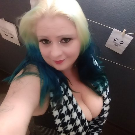 Submissive Princess XO nice pornstar pic