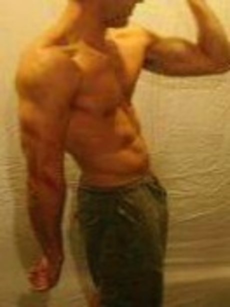 Surewhynot2120 model erotic photos