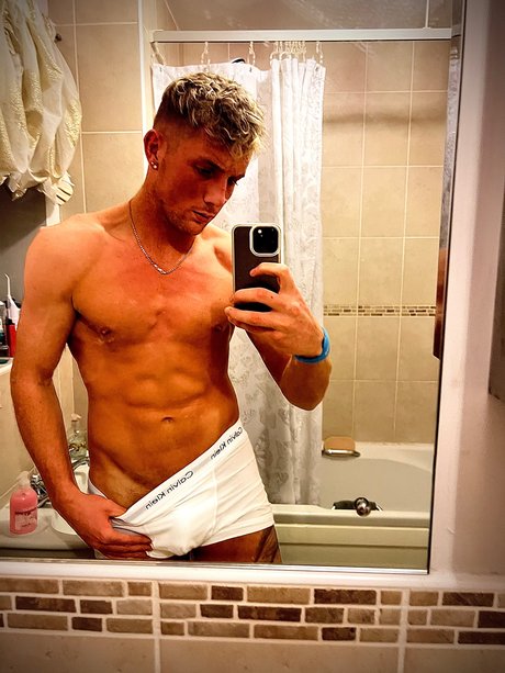 Stephen Hill beautiful star photos