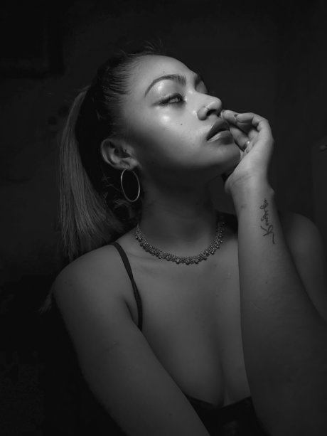 TuConejita_ exclusive actress images