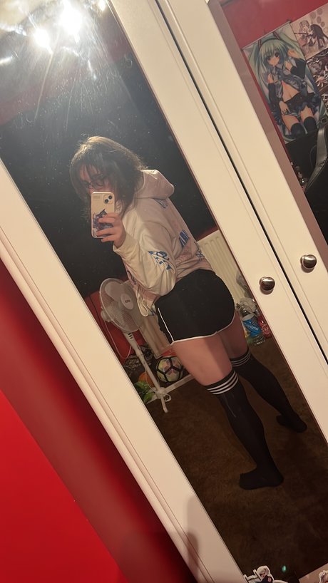 TypicalTrappy sexy model pictures