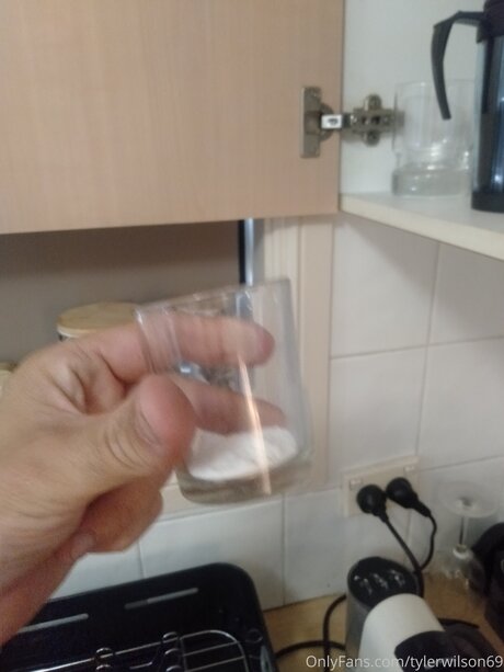 Tyler Wilson star sexy images