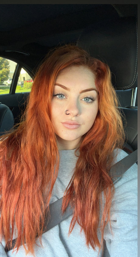 Sage Kern model high quality picture