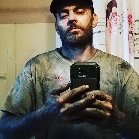 HeadoftheINS porn star picture