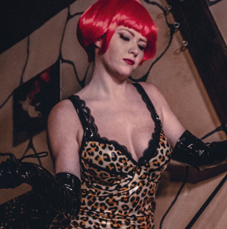 Lady Caty exclusive star archive