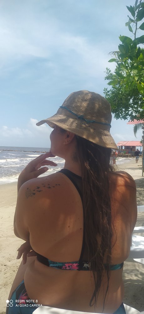 FLORAVIAJERA art star pic