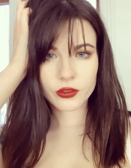 Lola Von Lust model sexy images