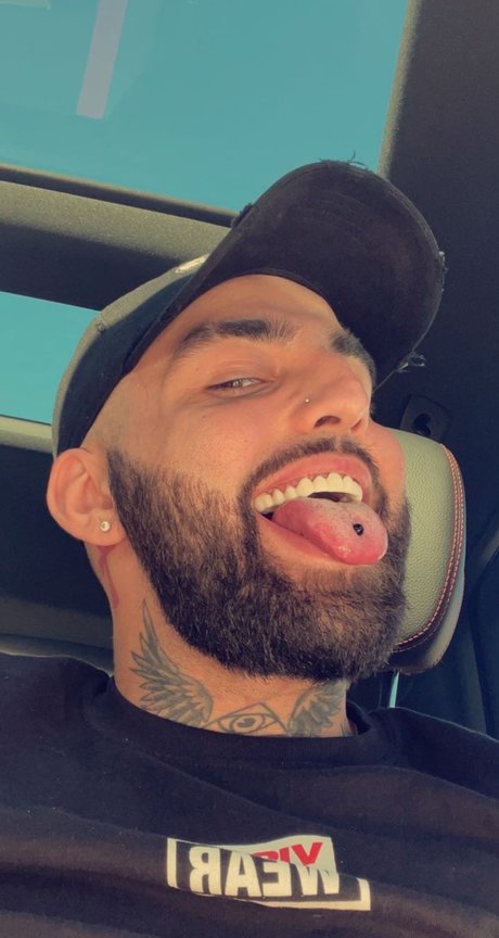 PapaGlock art actress gallery