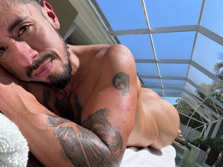 LuisLoganxxx best model gallery