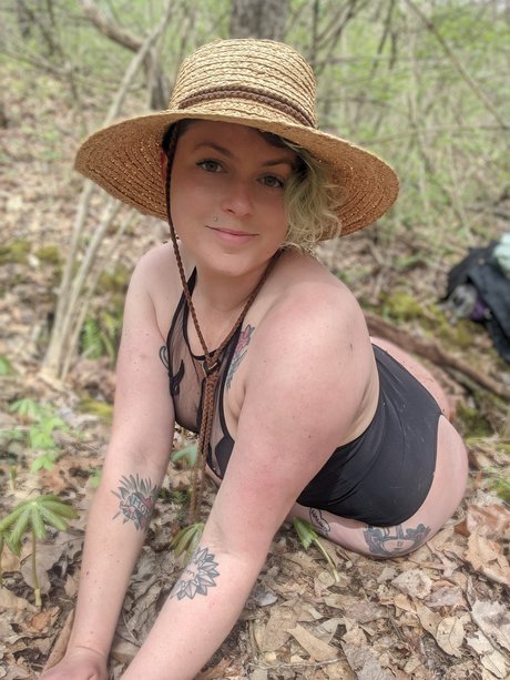 makeup artist onlyfans perfect pic