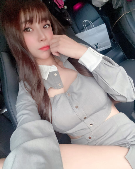 Angel Liya model nude image