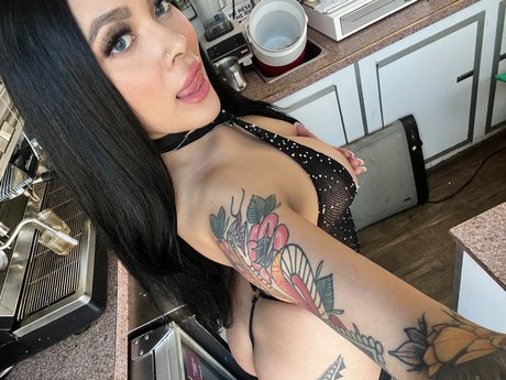 Lindsey Nicolas erotic actress pics