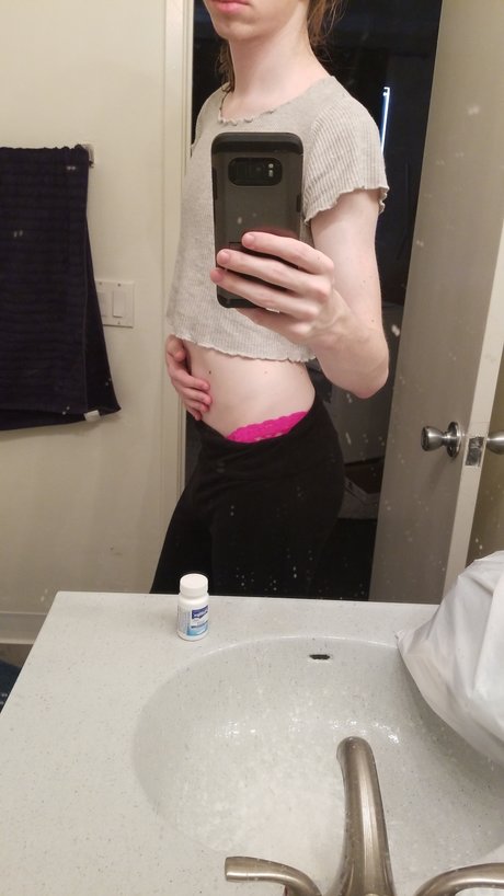 Femboy Cola star best photo