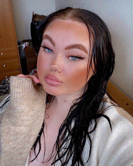 Lucy grossett xxx pornstar pics