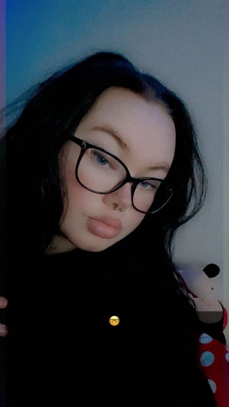 Lucy grossett model beautiful pics