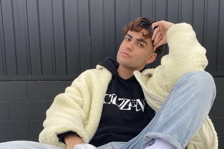 Joshua Allport Free beautiful pornstar pictures