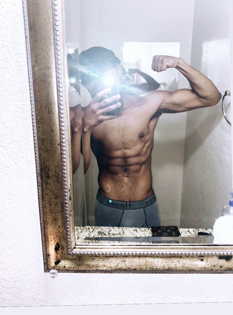 Kingkongxxl star sex picture