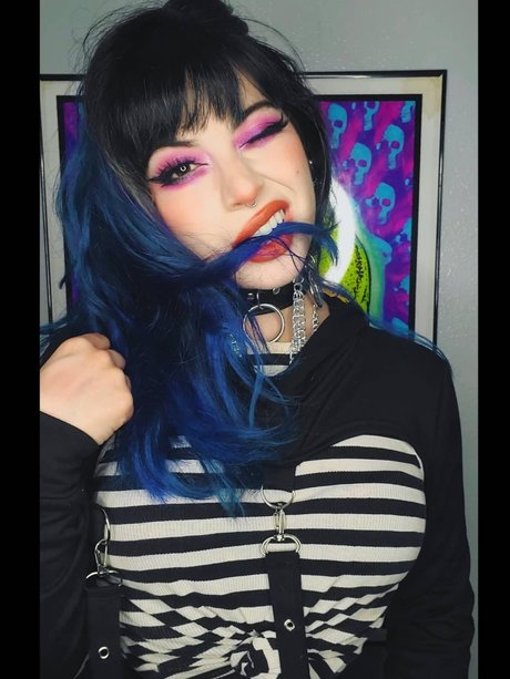 Tara Pena pretty actress pic