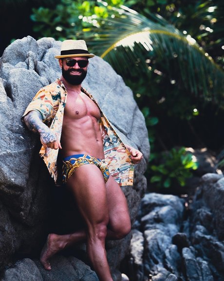 Xtream Leonard adult star img