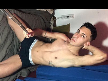 HOT PENDE_ hot model photo