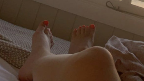 CourtneyFeetPics star top archive