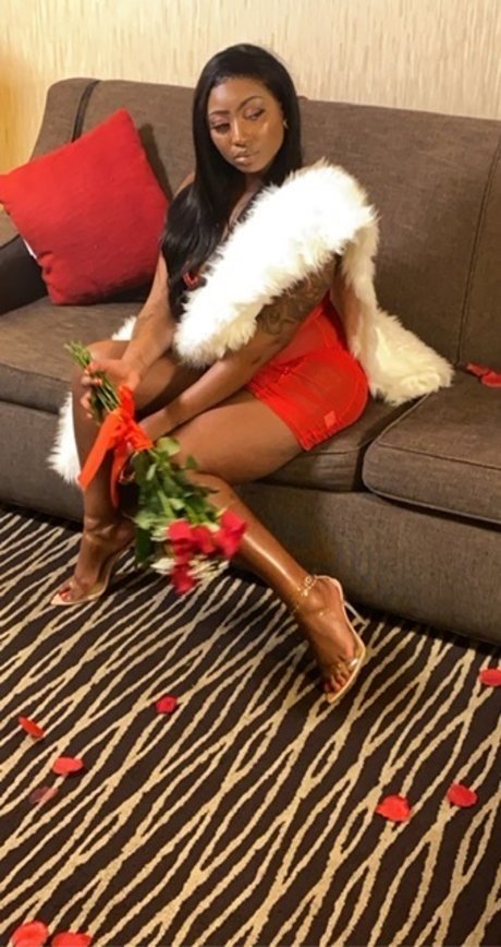 YUMMI pornstar nudes galleries