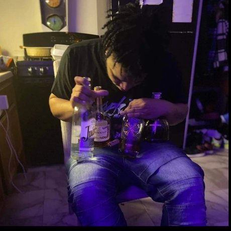 Only FEAST_ nude pornstar picture