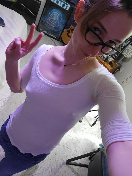 HappyGoLuckyTgirl star best pic