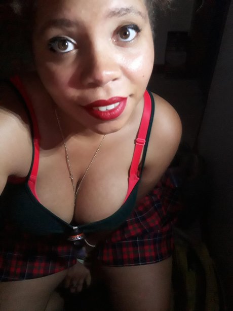 Peek A Boo Babe art model images