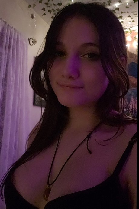 Indigo Layne free star image