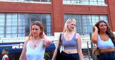 Candid Bralessday erotic star picture