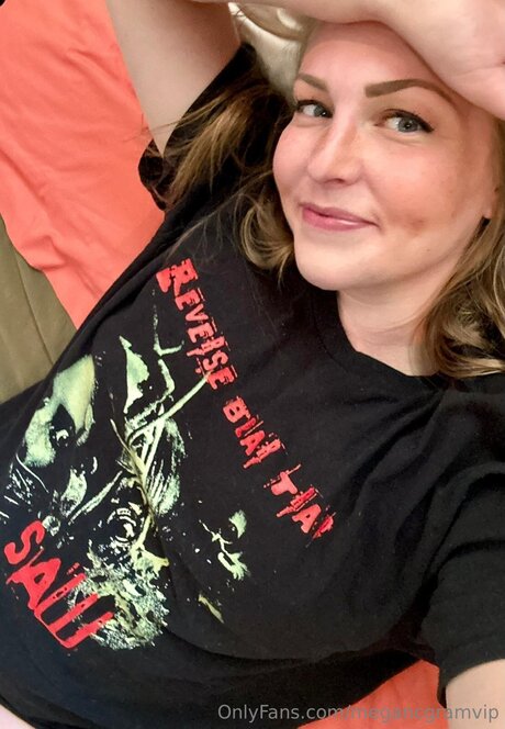 milf glasses onlyfans hot sexy pics