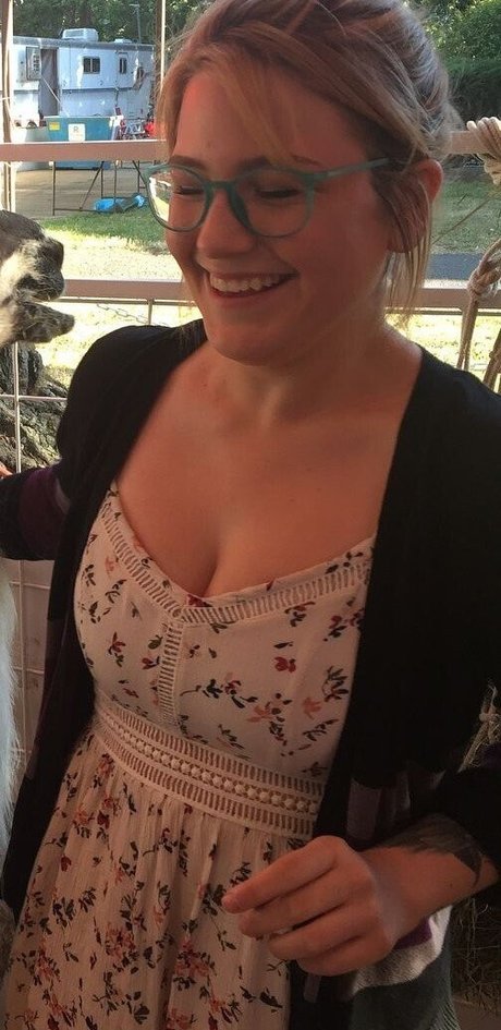 Fooya naked model pictures